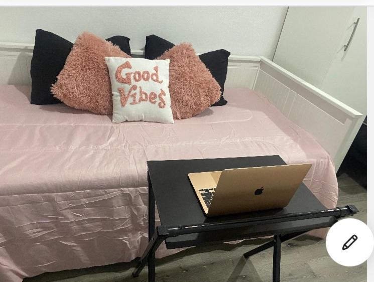 Tiny Place W Private Hot Jacuzzi 7 Min To Miami International Airport المظهر الخارجي الصورة